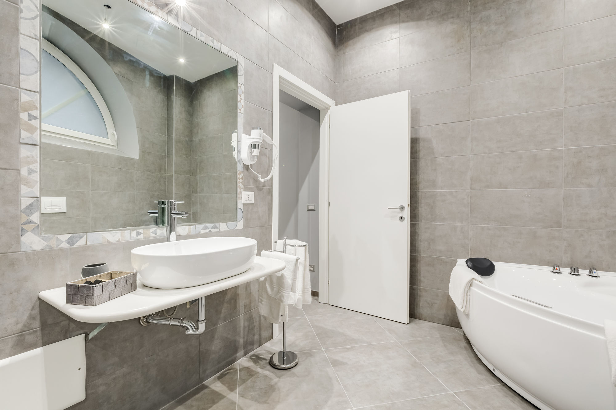 Фото Maison Degli Artisti Suites