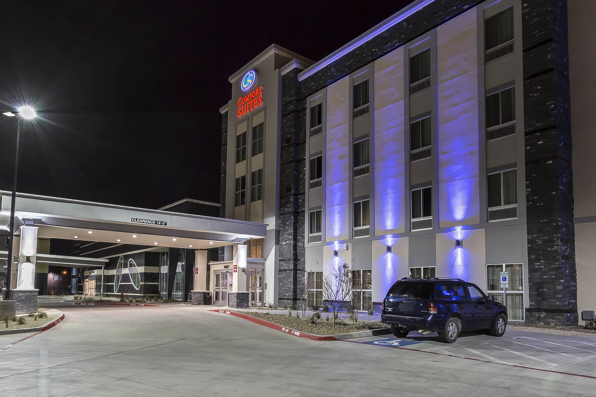 Фото Comfort Suites University