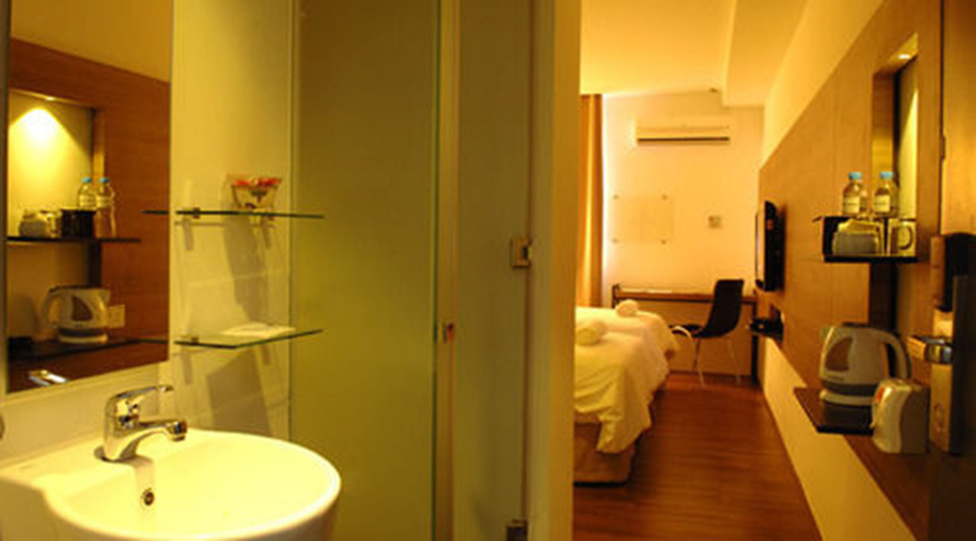 Фото The Leverage Business Hotel Mergong