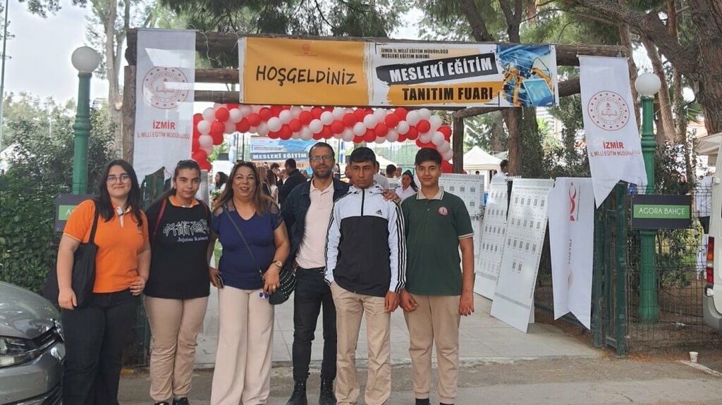 School Milli İrade Middle School, Izmir, photo