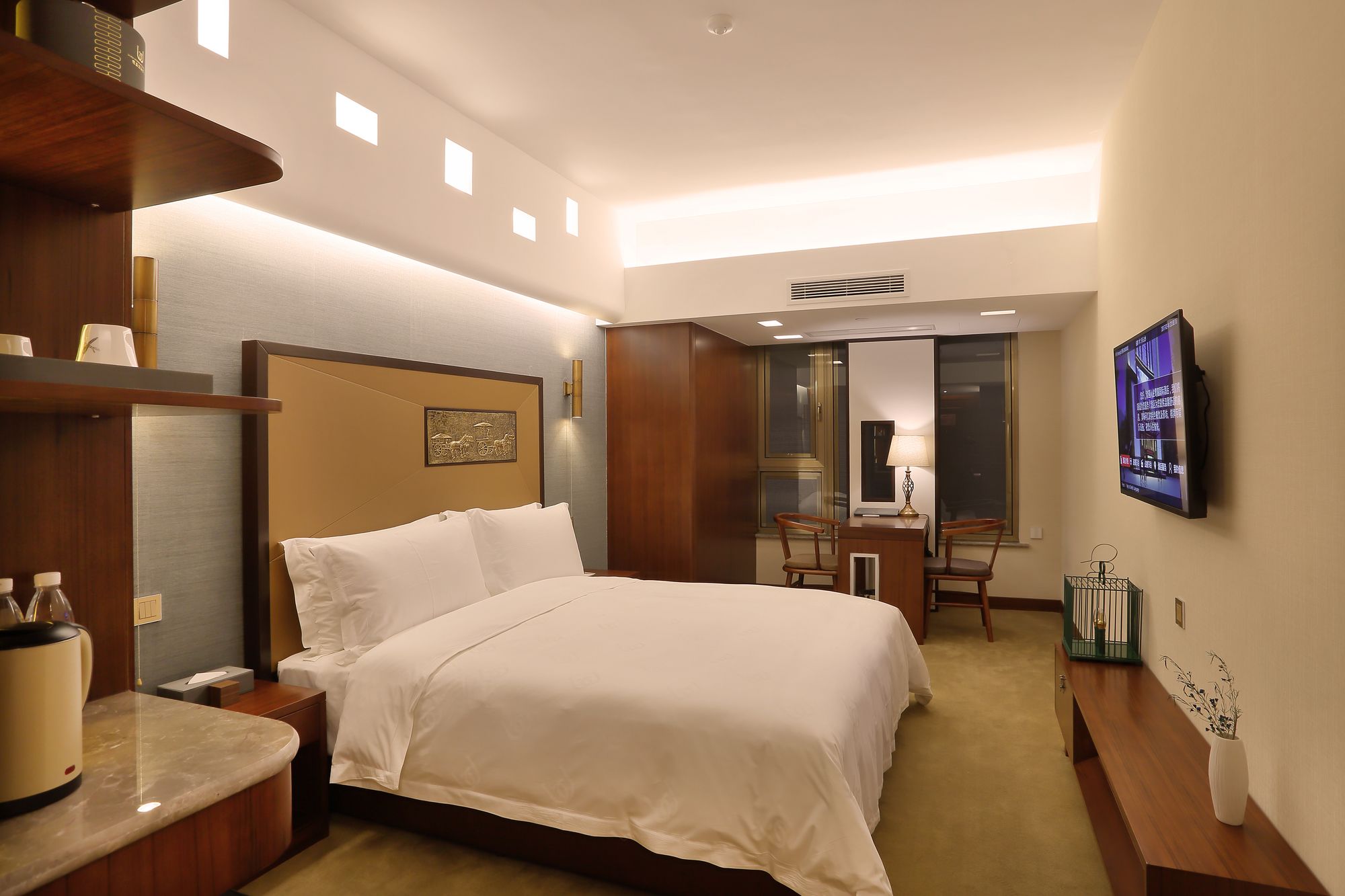 Фото Lujia International Hotel