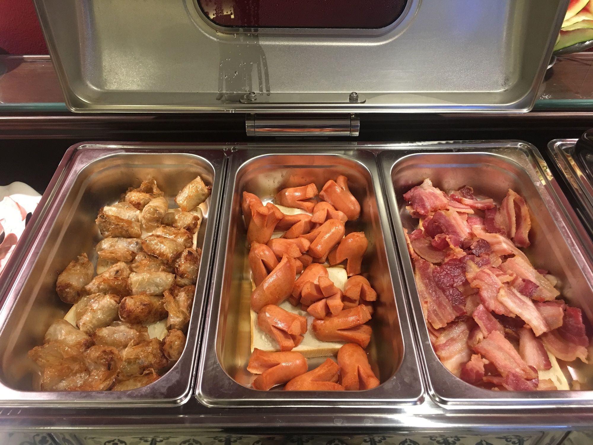 Фото Golden Rooster Hotel