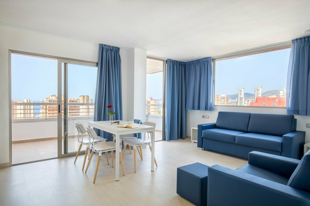 Фото Aparthotel BCL Levante Lux