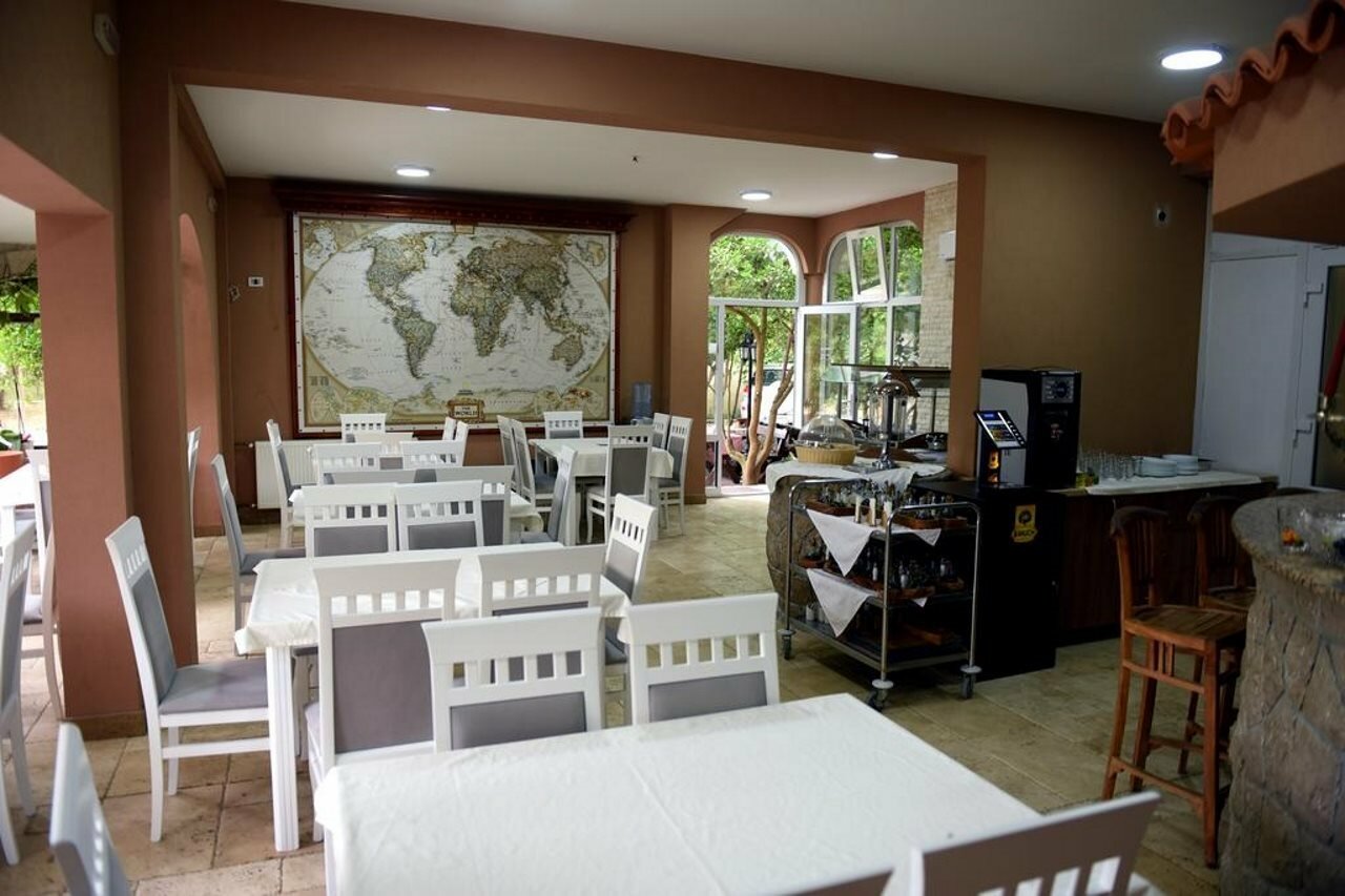 Фото Hotel Pharos