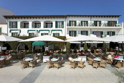 Внешний вид отеля Hotel Sis Pins в Пойенсе, фото 1