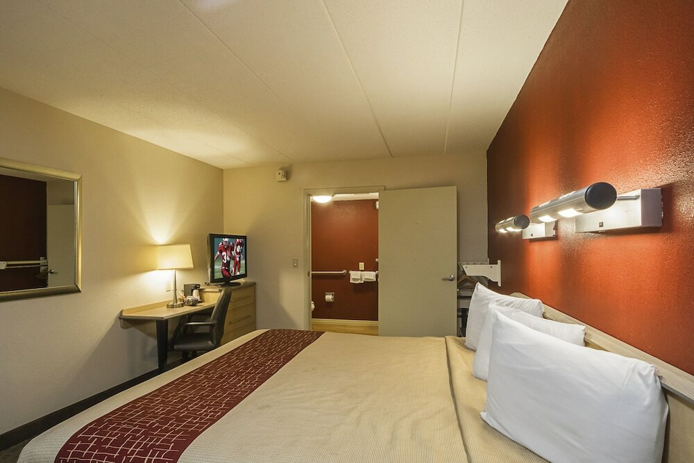 Фото Red Roof Inn Indianapolis North - College Park