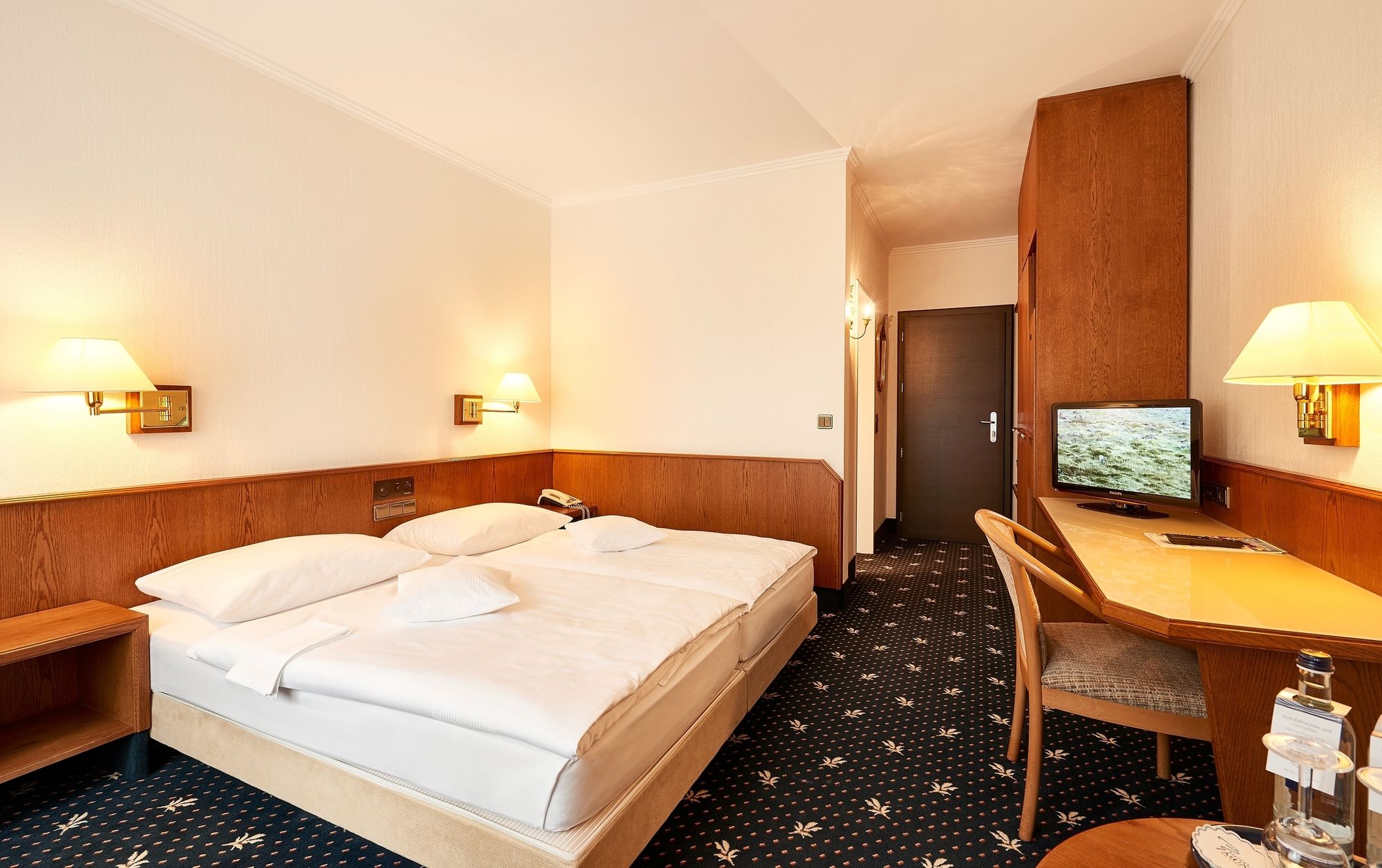 Фото Отель Munte-Wellnesshotel am Stadtwald