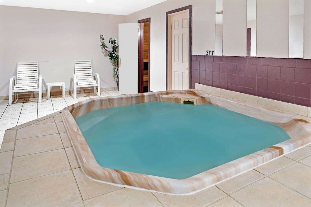 Фото Ramada by Wyndham Spokane Valley