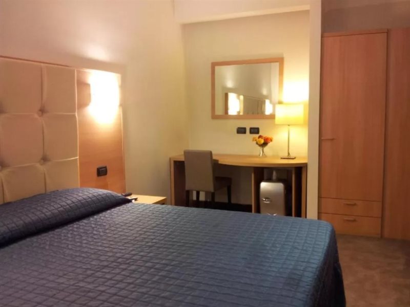 Фото Residenza Cola di Rienzo - Suite in Rome