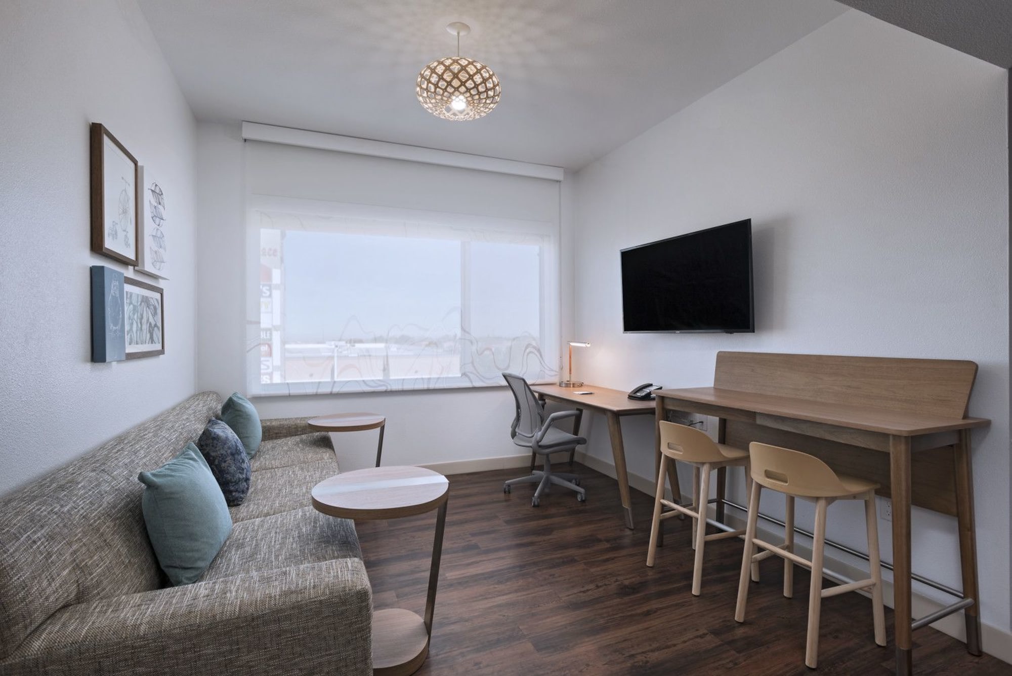 Фото Element Edmonton West