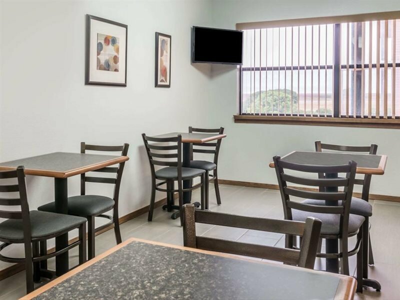 Фото Knights Inn Slaton