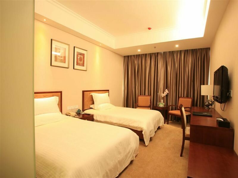 Фото GreenTree Inn HeBei QinHuangDao ChangLi Country MinSheng Road Walking Street Express Hotel
