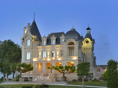 Внешний вид отеля Chateau Hotel Grand Barrail в Сен-Эмильоне, фото 1