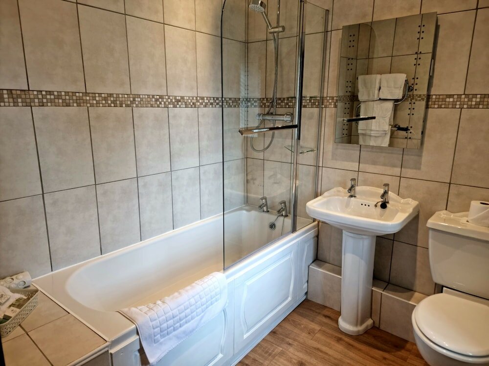 Фото Collaven Manor Hotel