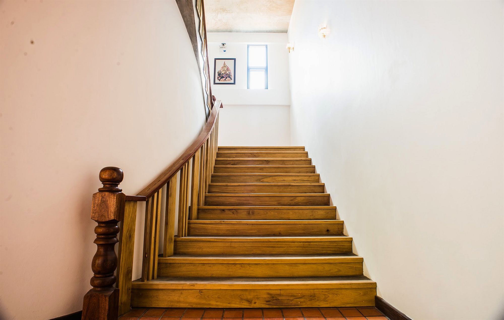 Фото Jingjit Hotel