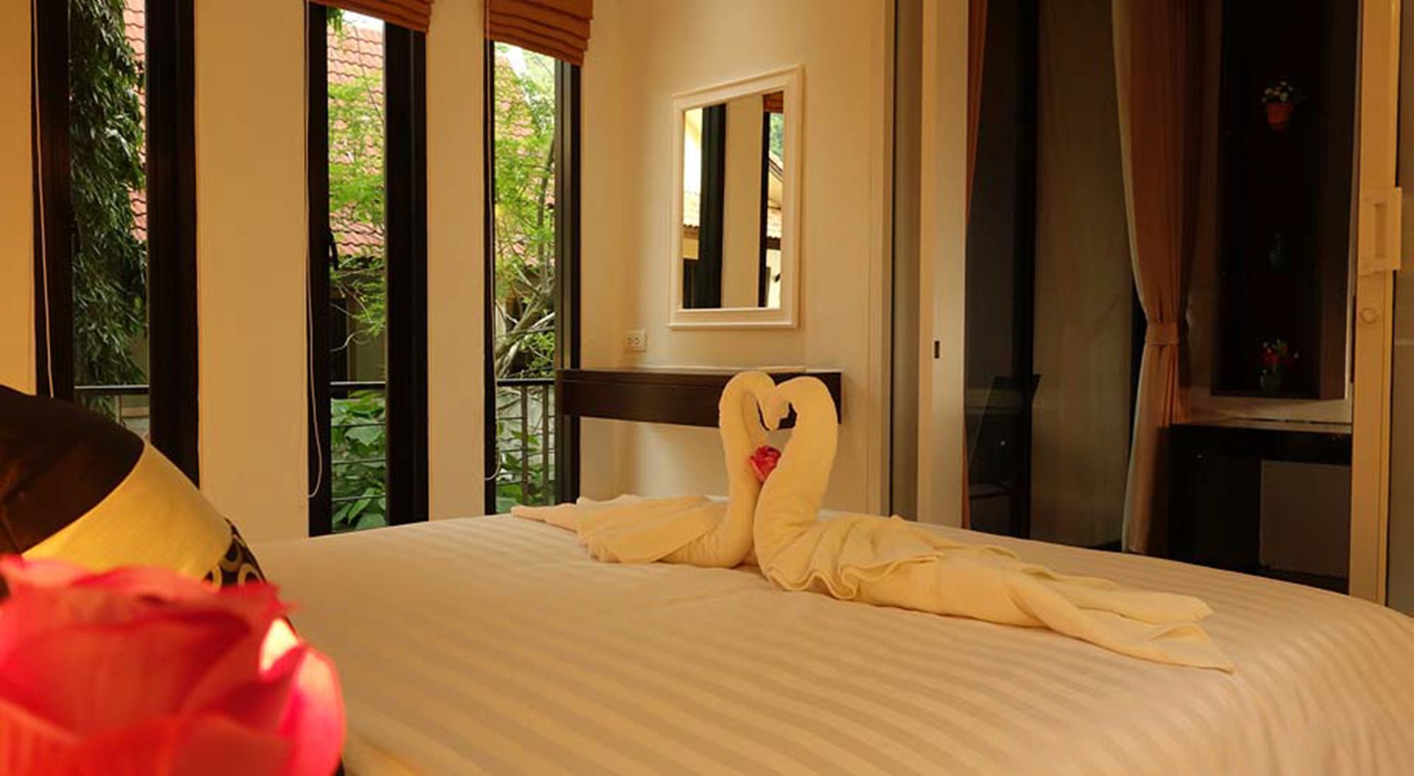 Фото West Key Kamala Apartment