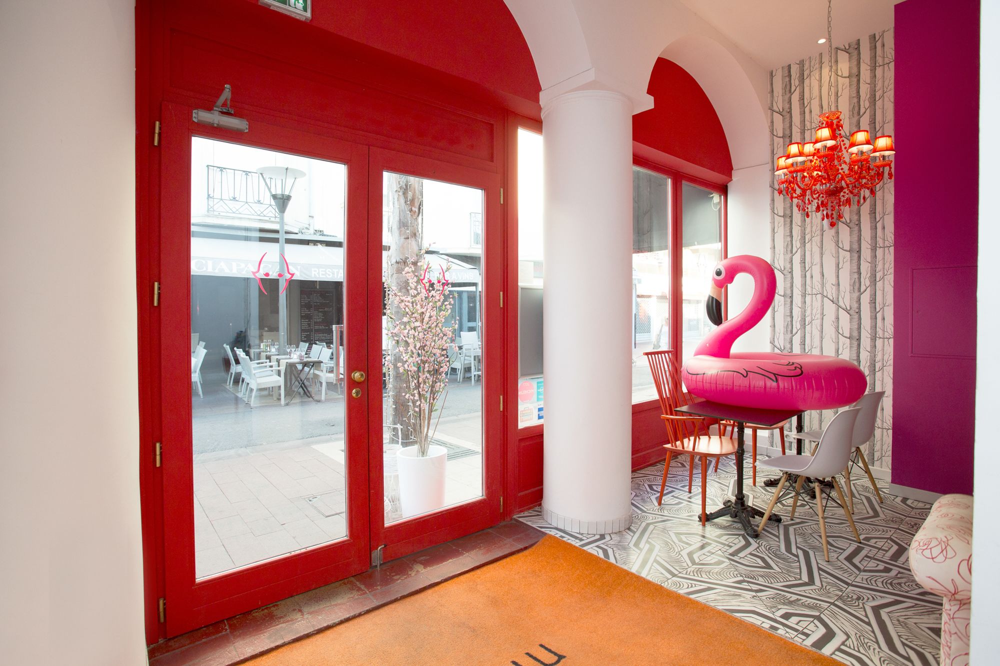 Фото Hotel Mademoiselle