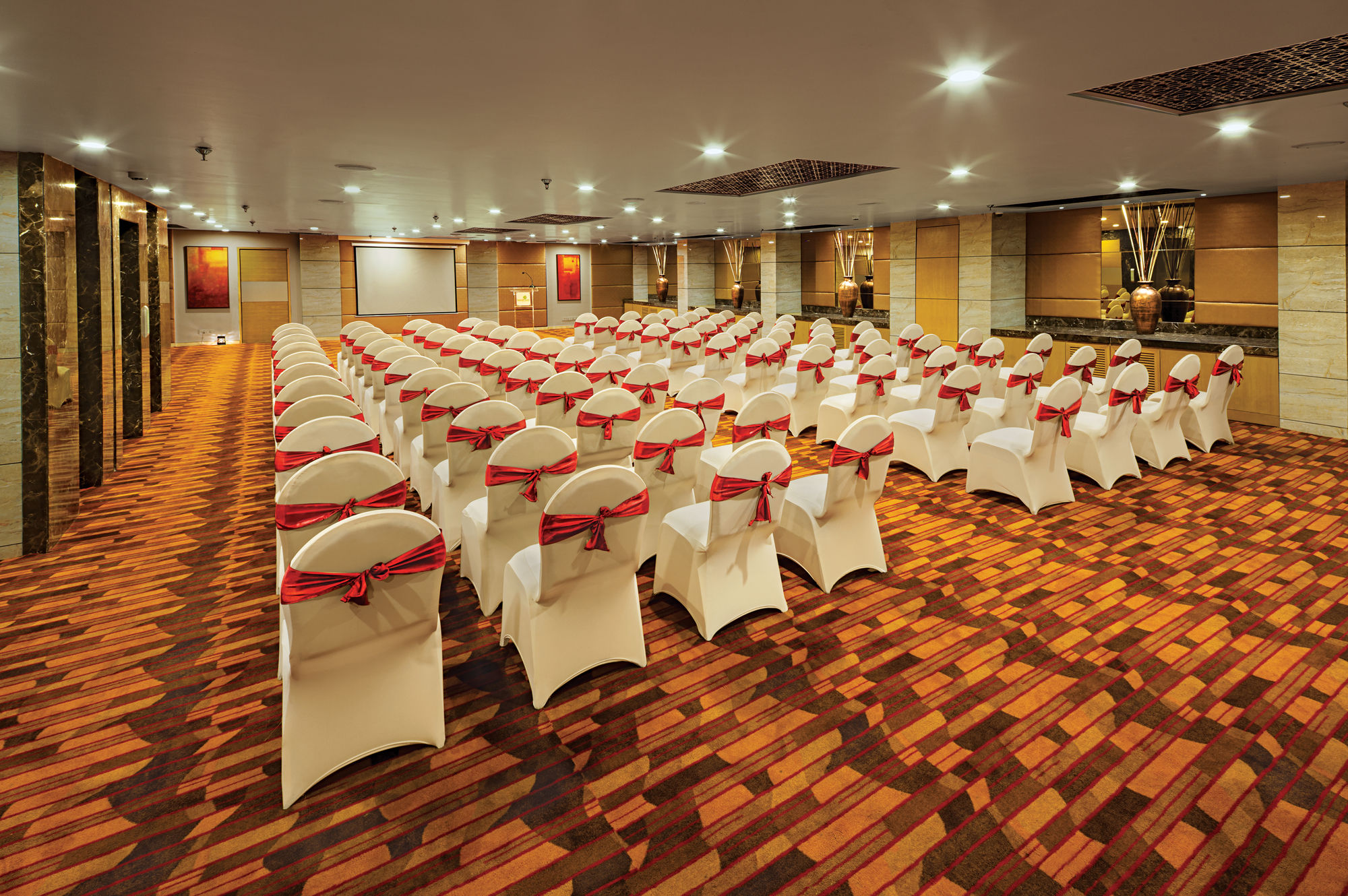 Фото Lemon Tree Hotel Vadodra