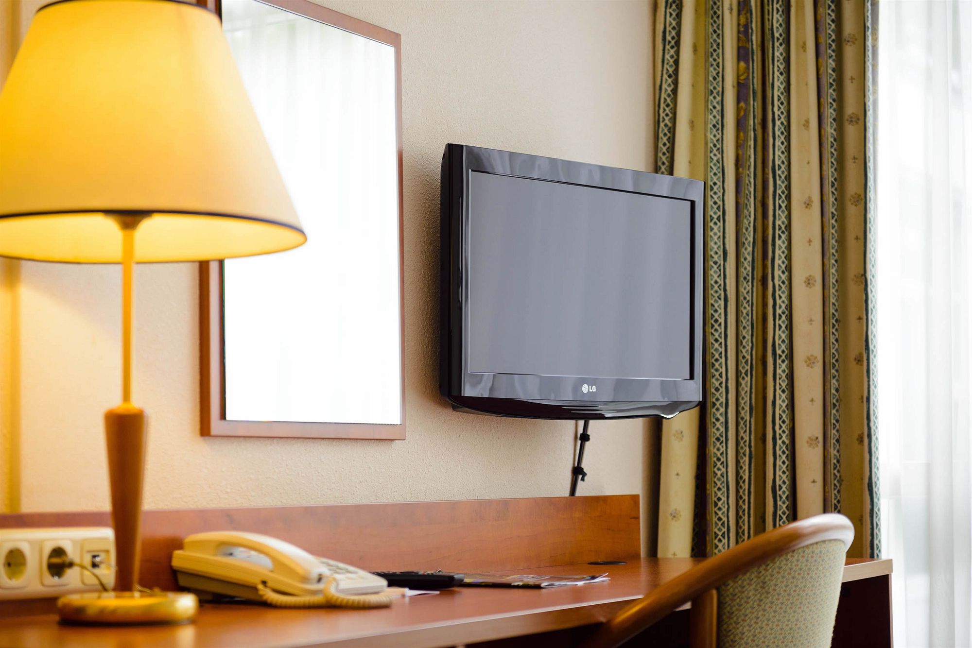 Фото Fletcher Hotel-Restaurant Amersfoort