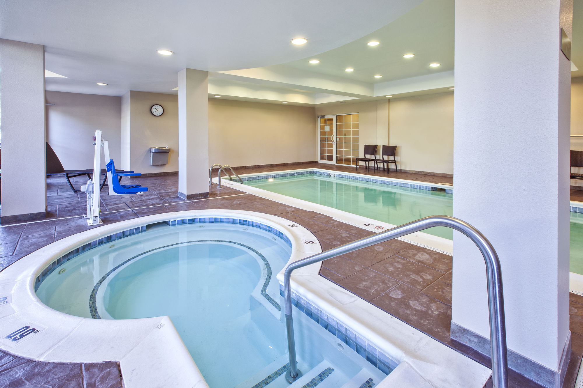 Фото Candlewood Suites Indianapolis Airport, an Ihg Hotel