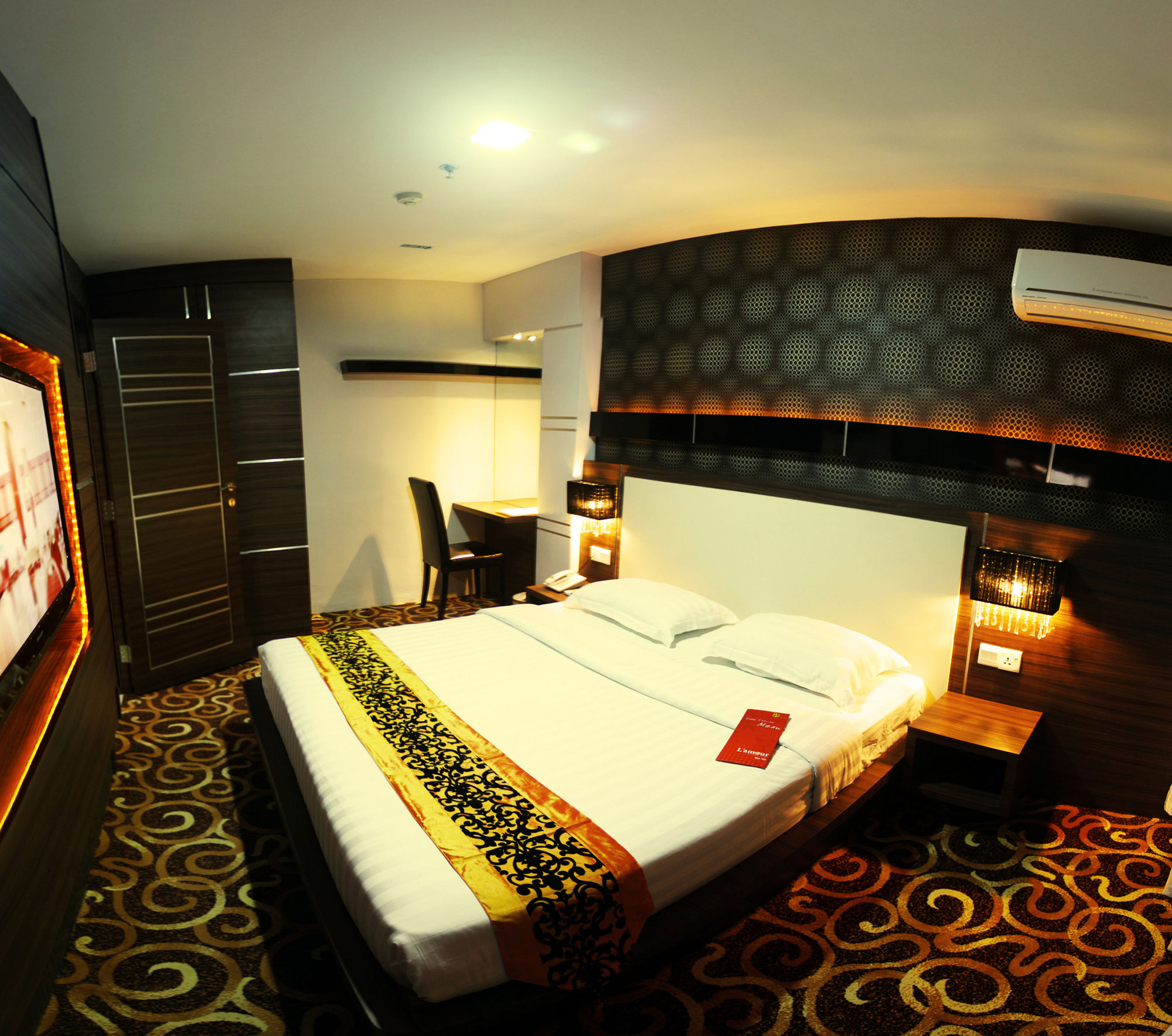 Фото 89 Hotel