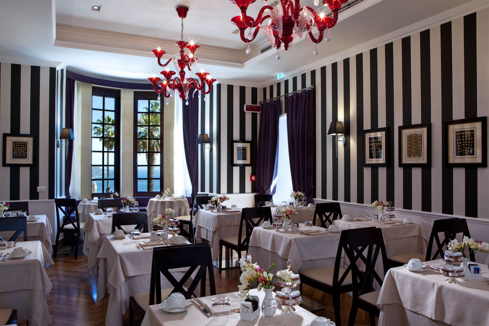 Фото The Ashbee Hotel