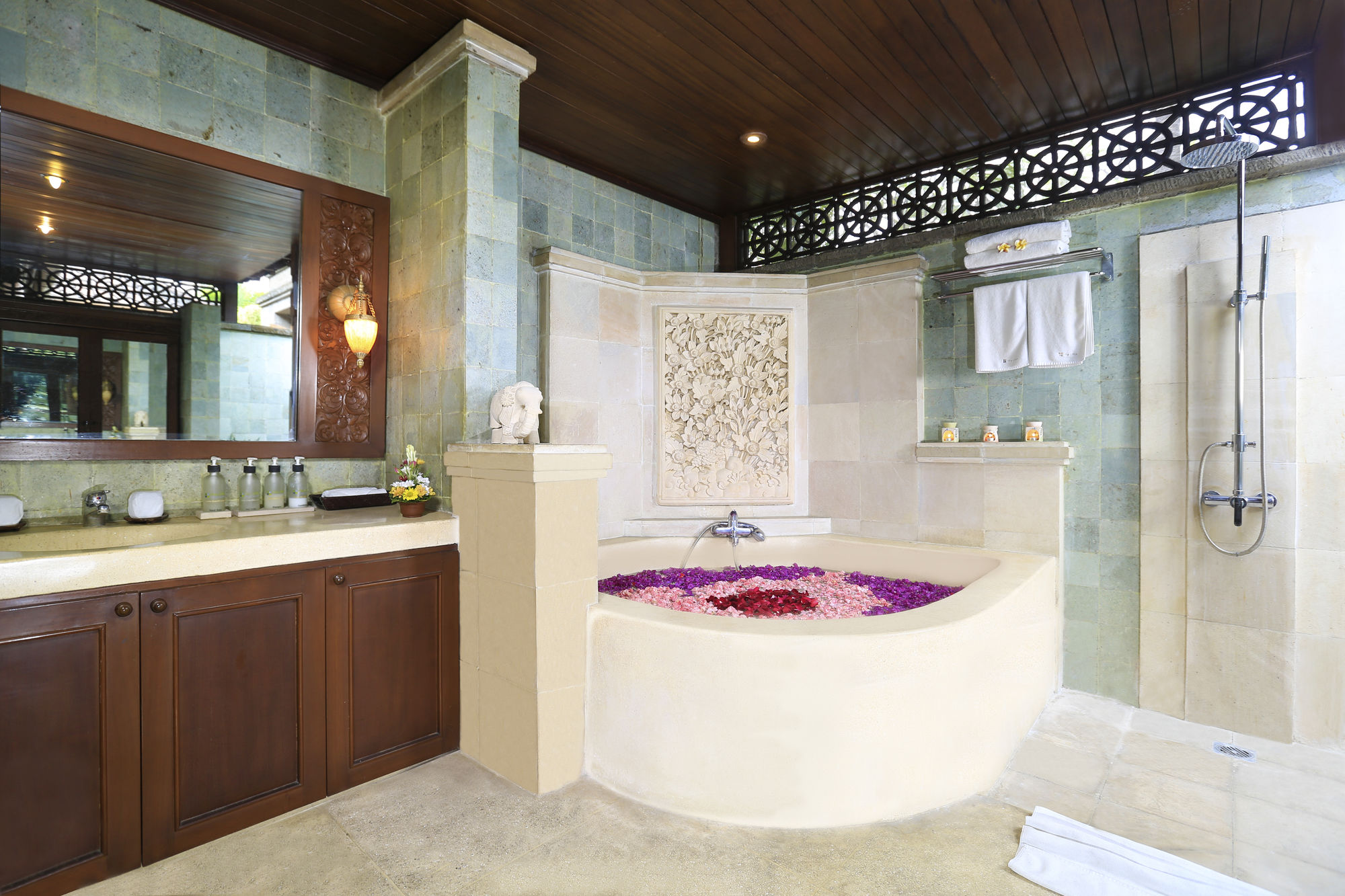 Фото The Citta Luxury Residence