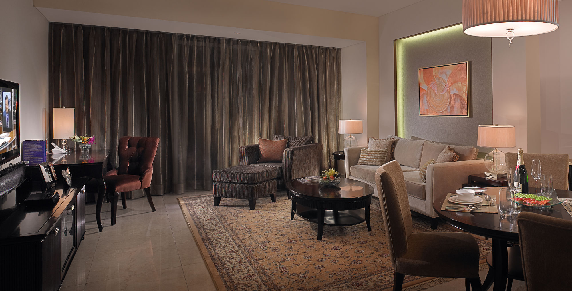 Фото Joy Nostalg Hotel & Suites Manila Managed by AccorHotels