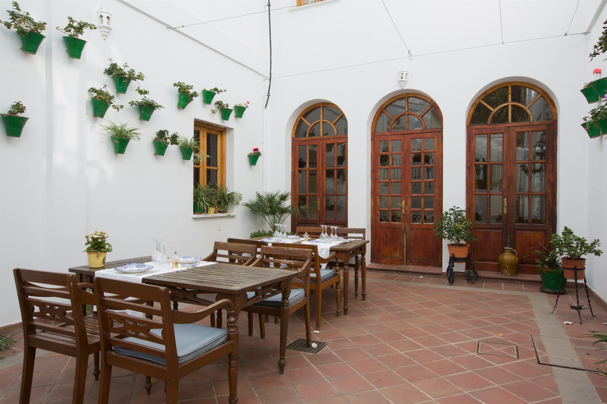 Фото Humaina Hotel