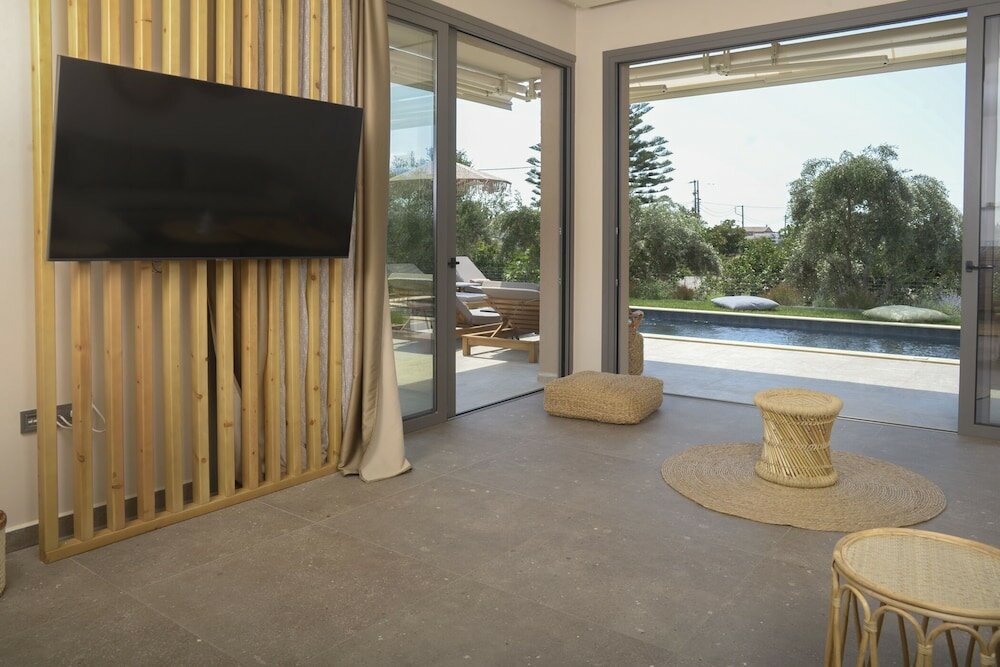 Фото Elaia Grove