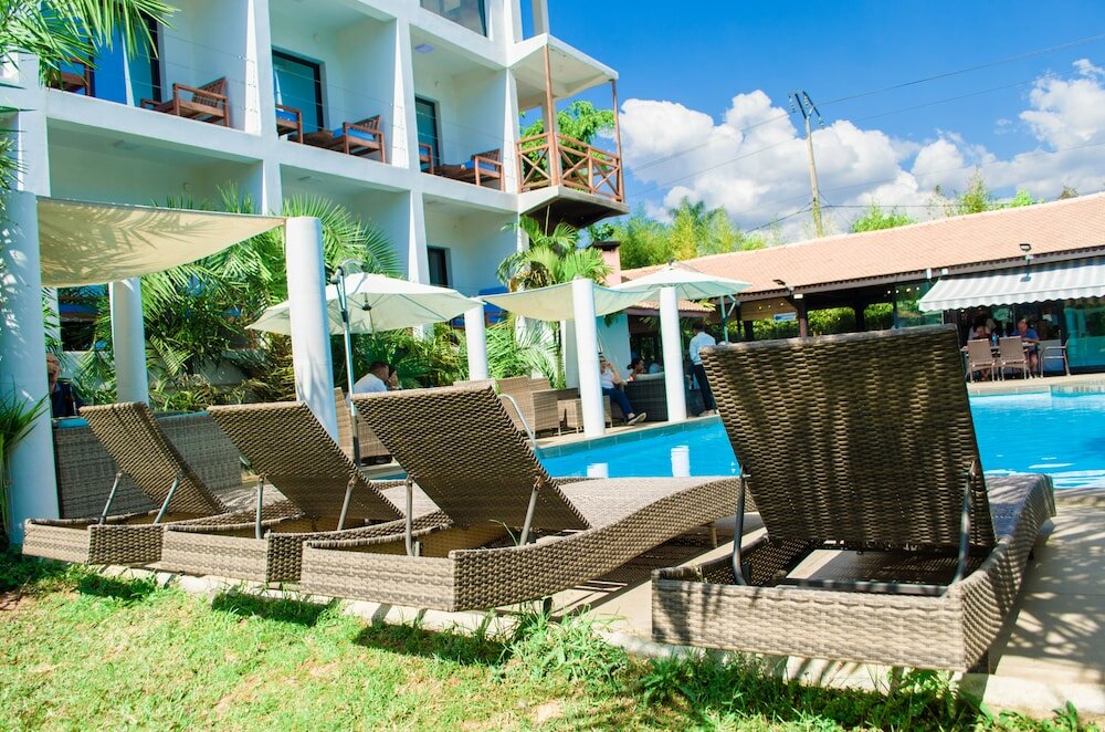 Фото Ikopa Hôtel