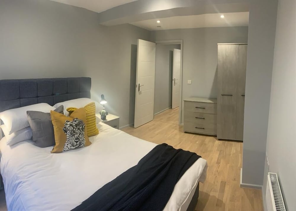 Фото Luxurious Apts in Hackney near Train Stn