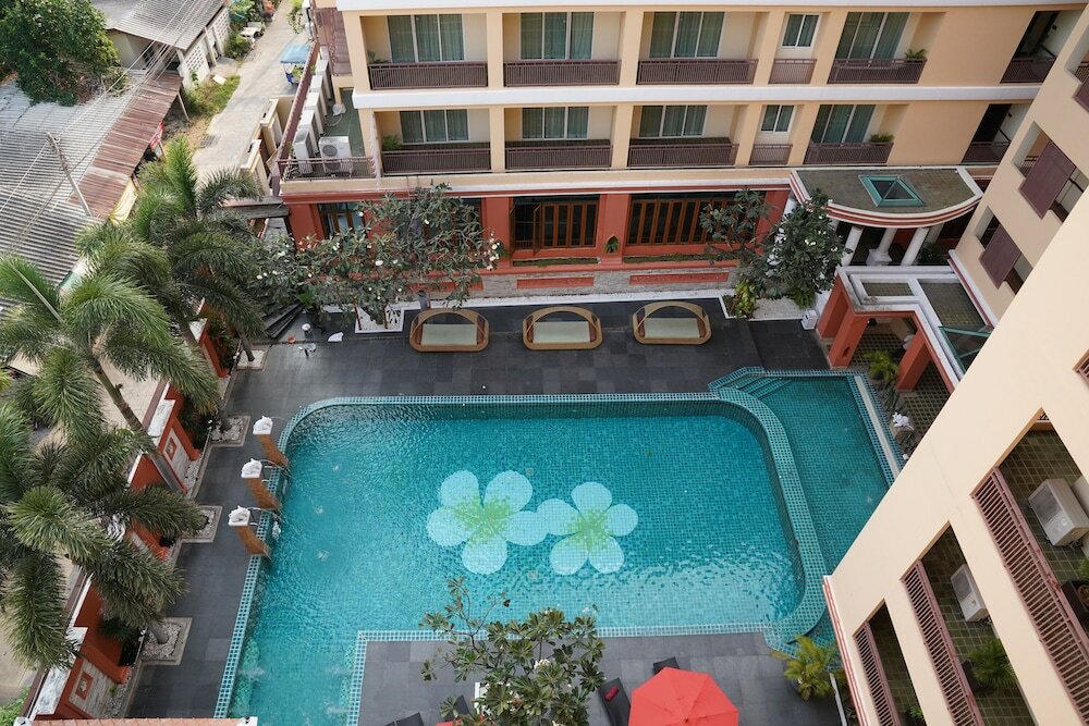 Фото Chateau EN Ville Pattaya