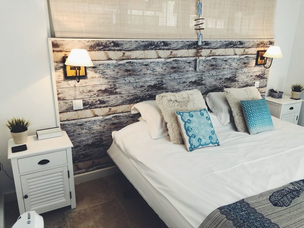 Фото Villa Breeze Boutique Guest Rooms Marbella