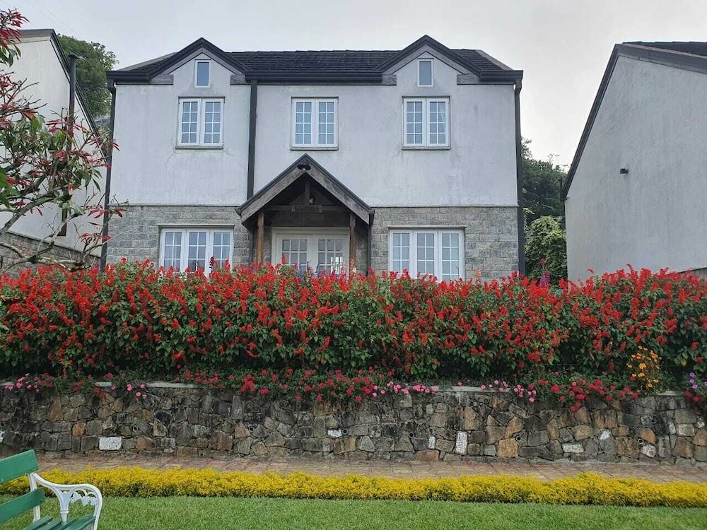 Фото Lakeside Cottages