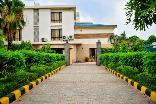 Гостиница When In Gurgaon - Service Apartments, Opp Artemis Hospital в Гургаоне