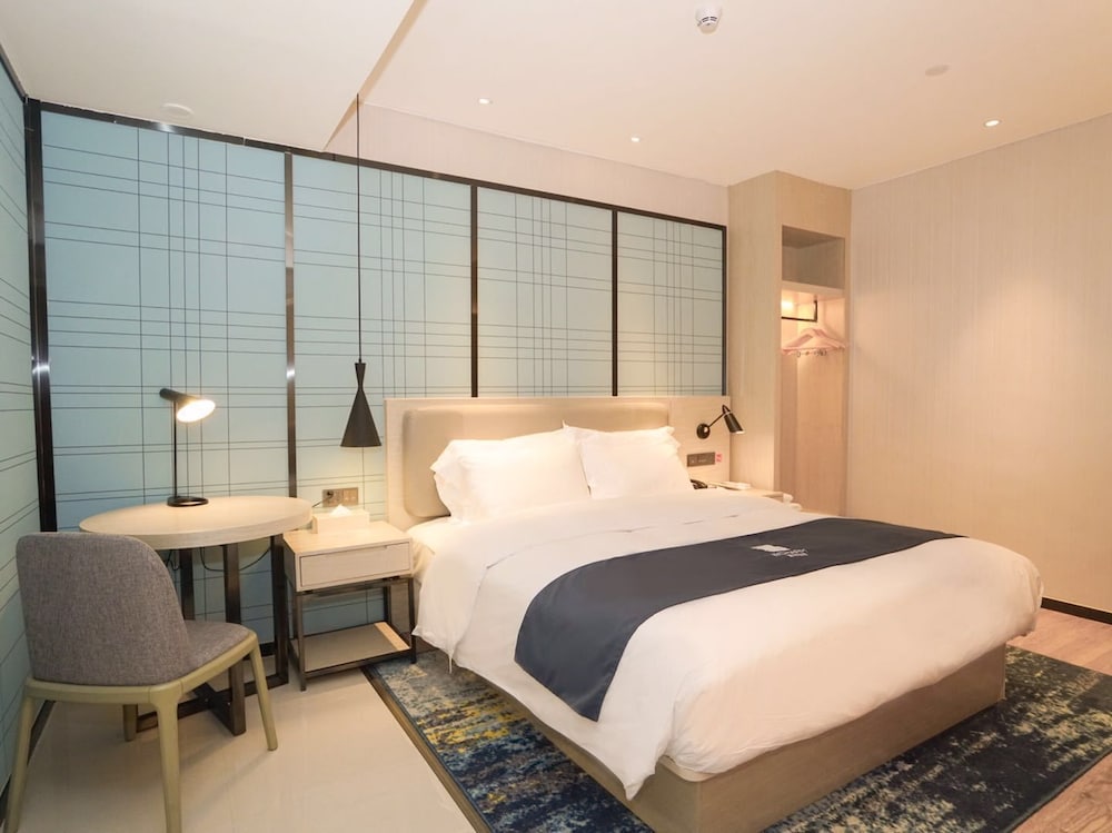 Фото Echarm Hotel