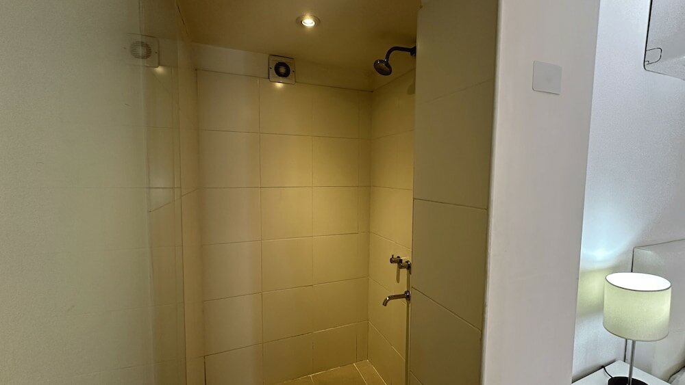 Фото Bens Downtown Apartments