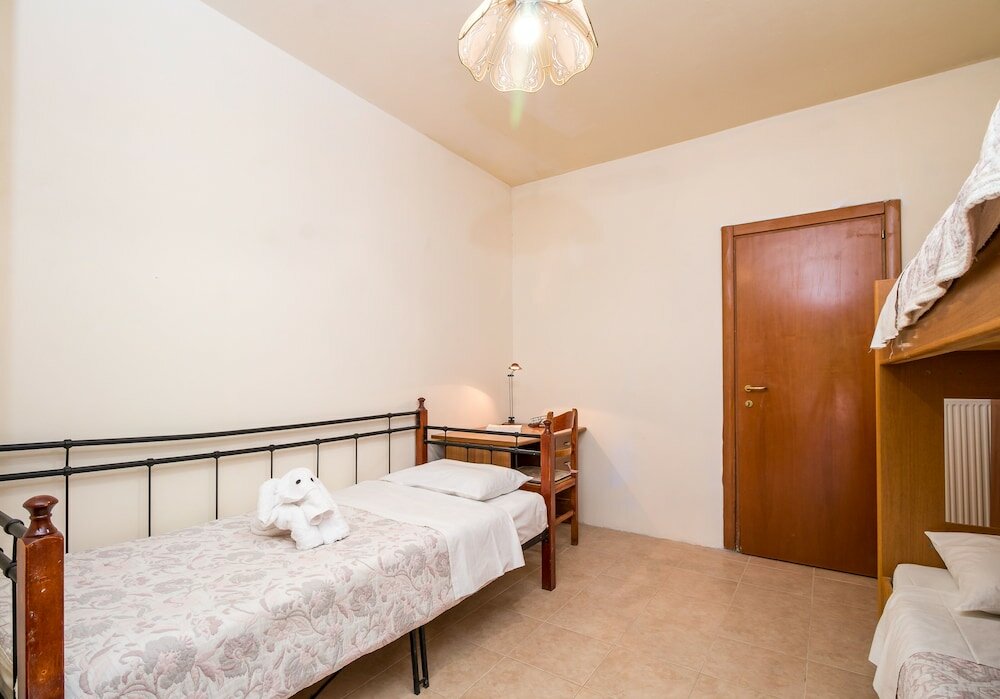 Фото Cozy Family Home Near the Beach