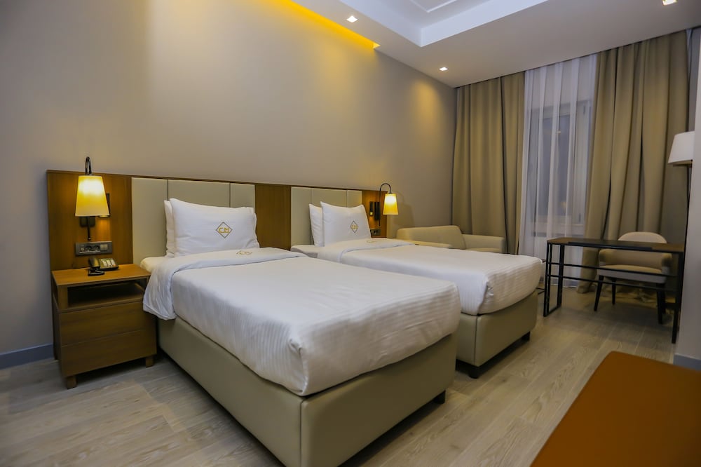 Фото отеля 2