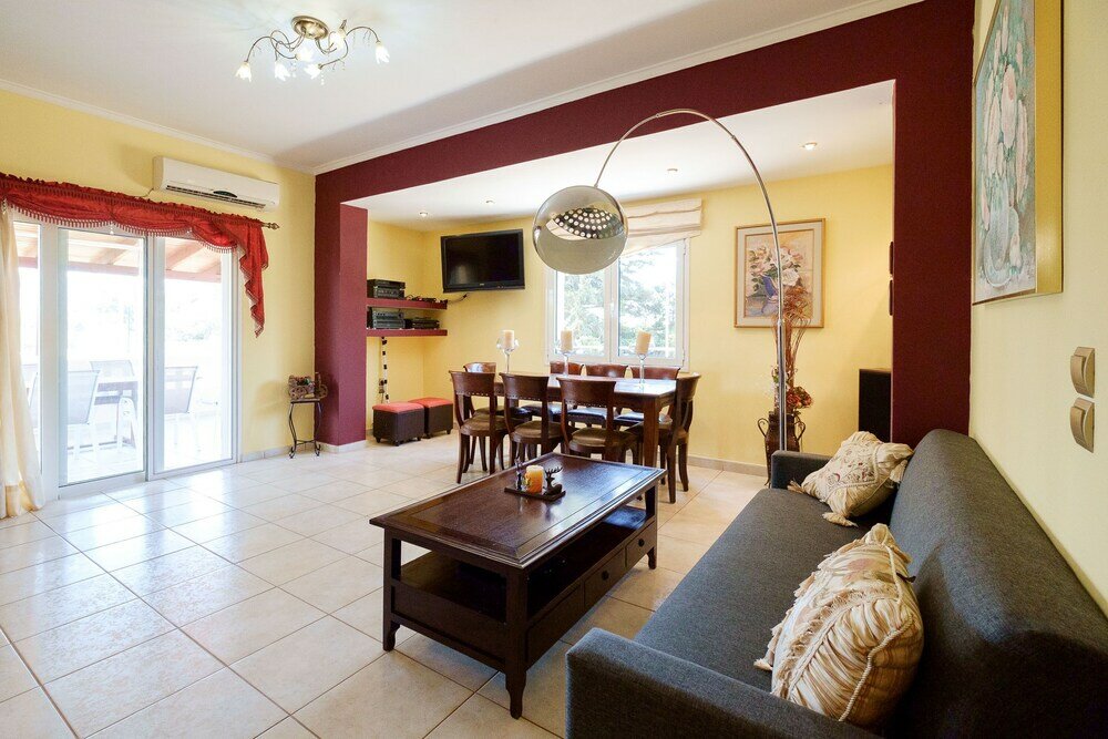 Фото Relaxing Family Home near Beaches