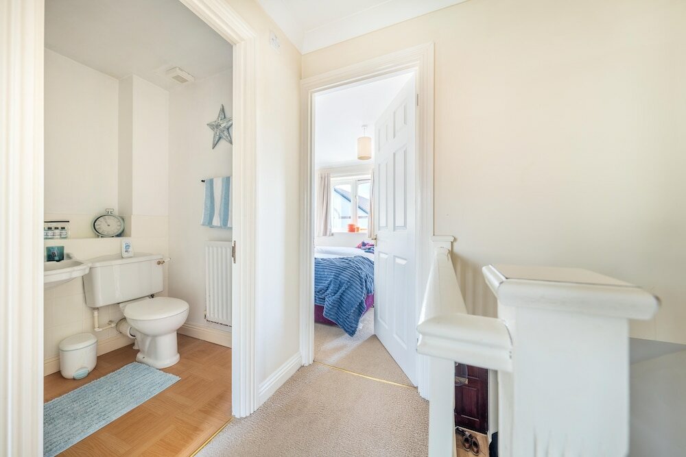 Фото Pierocks Wickets Luxury Entire House, Free Parking and Wi-fi in Maidenhead