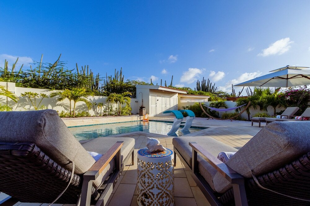 Фото New Listing Stunning Island Getaway With Pool!