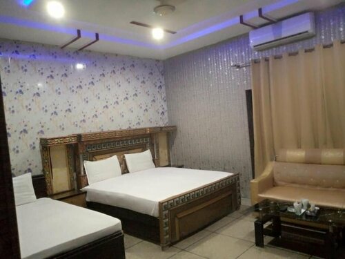 Гостиница Hotel Sareena Residence в Мултане