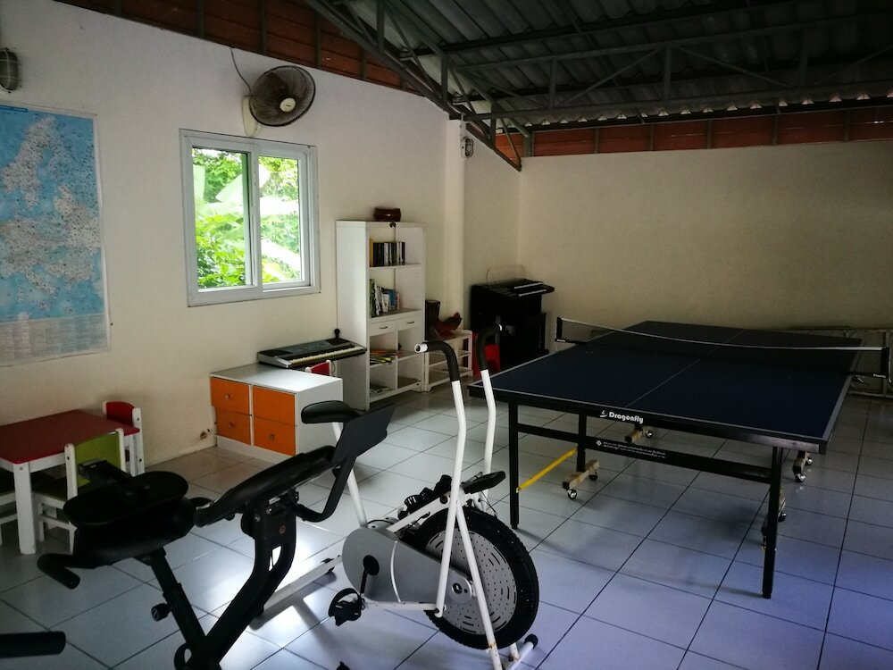 Фото On The Hill Karon Resort