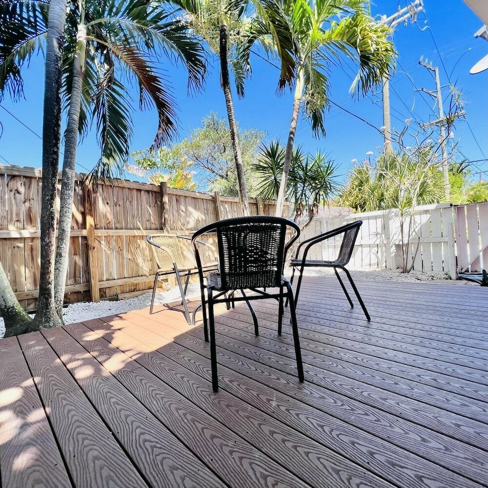 Фото Coco Bay Condos