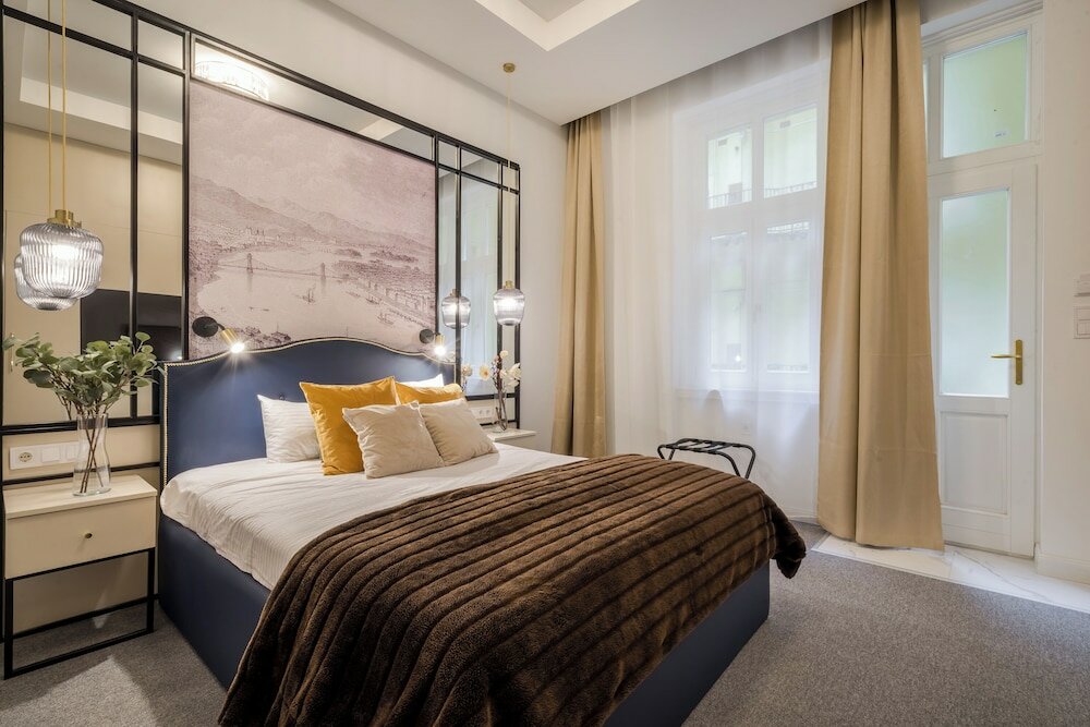 Фото Astoria Boutique Suites by BQA