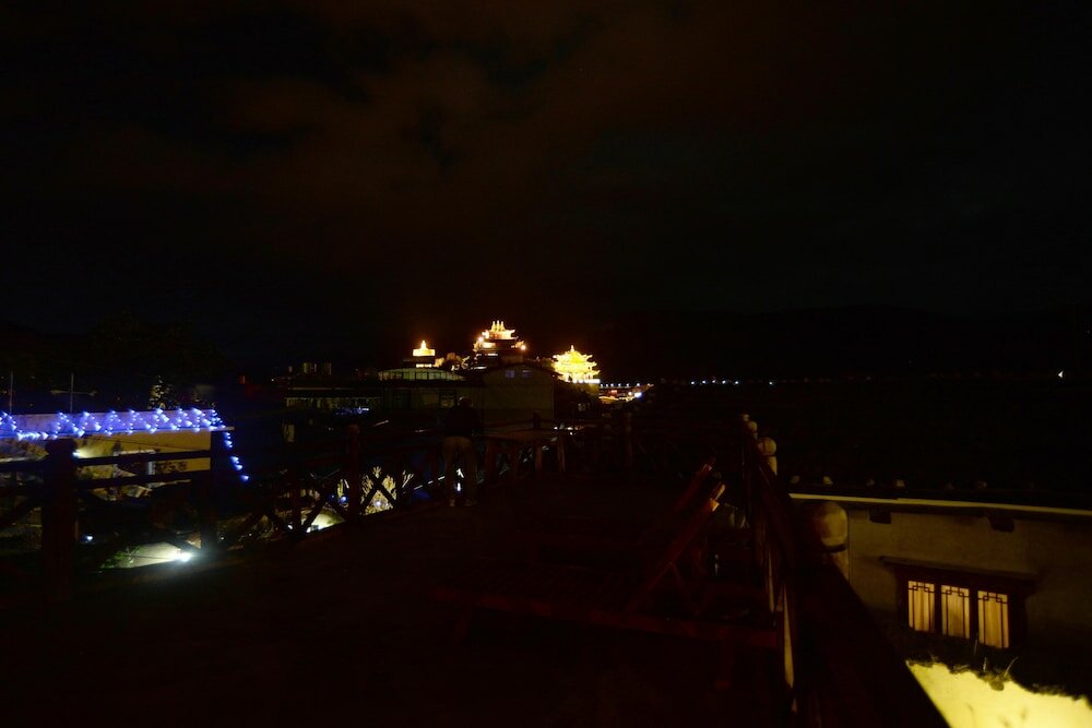 Фото Shangri La E Outfitting Boutique Hotel