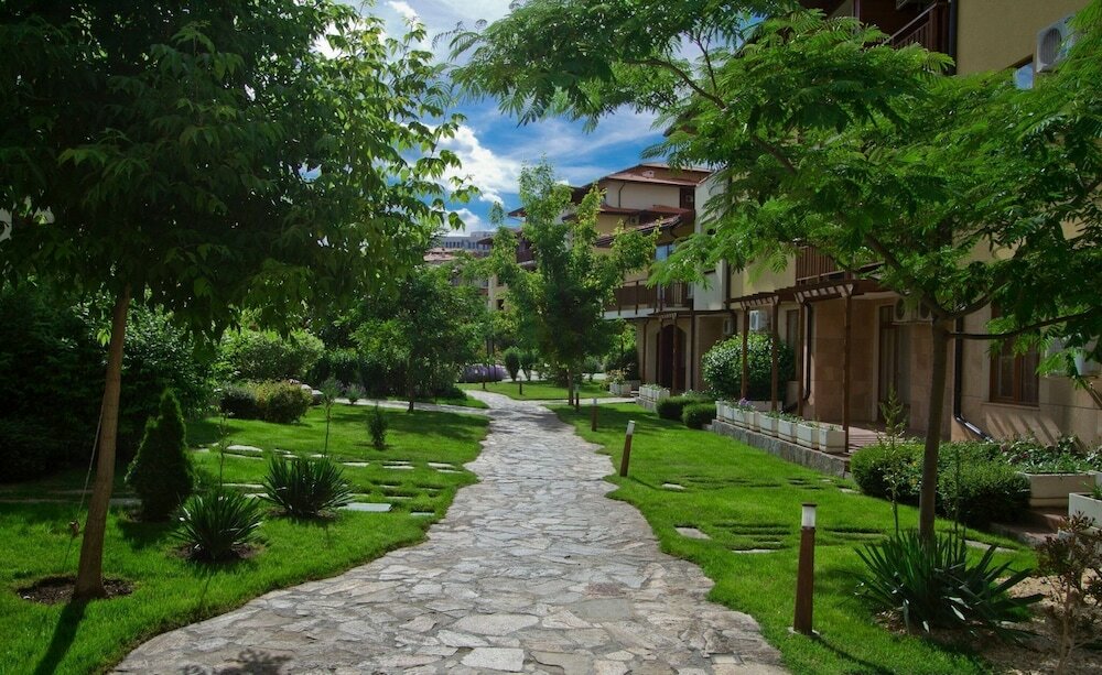 Фото Luxury Apartment in Garden of Eden