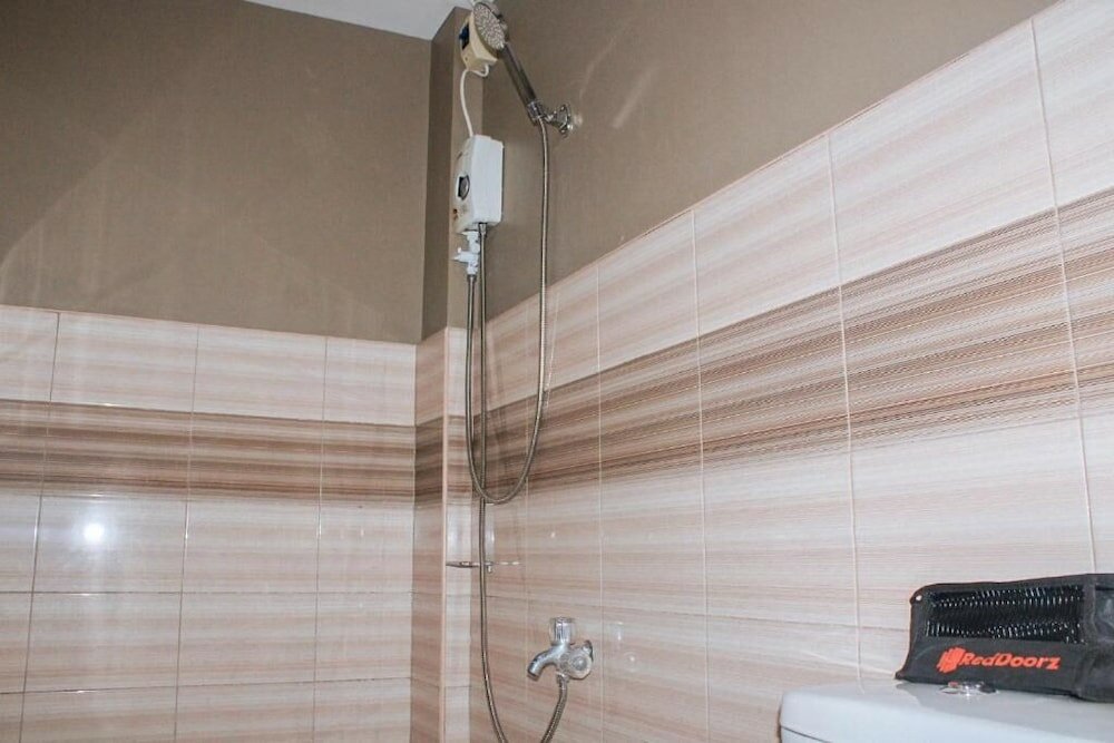 Фото RedDoorz @ Taloto District Tagbilaran